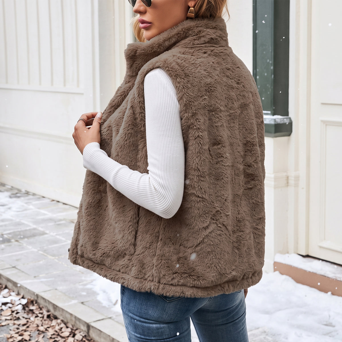 Women's Sherpa Fleece Vest Zip Up Lightweight Sleeveless Jacket with Pockets Soft Warm Casual Outerwear for Fall and Winter