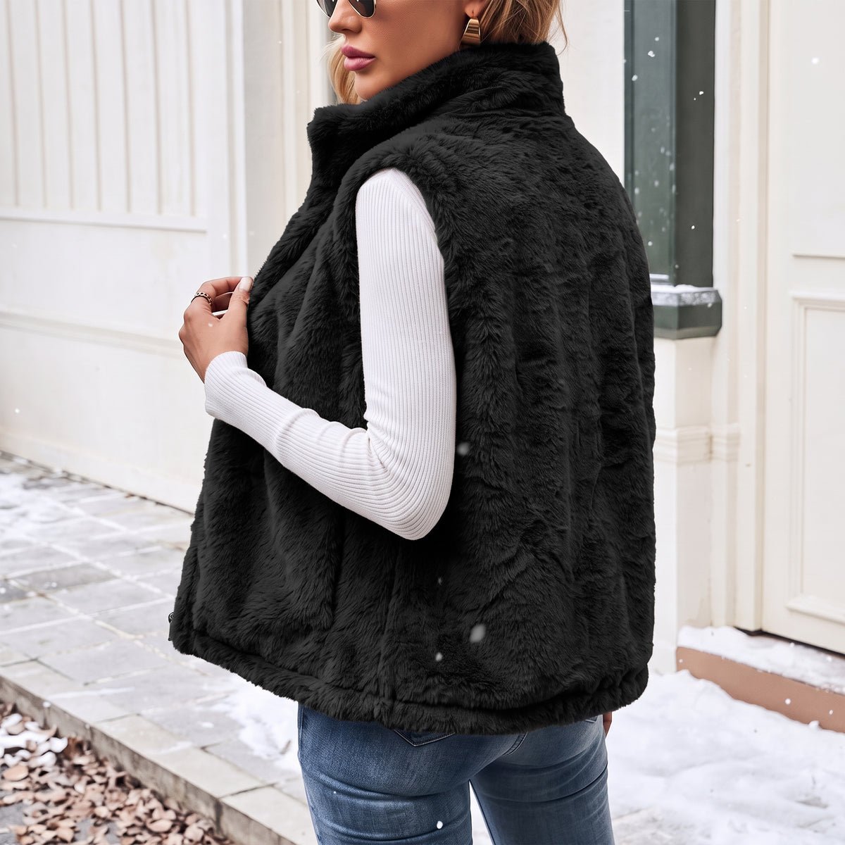 Women's Sherpa Fleece Vest Zip Up Lightweight Sleeveless Jacket with Pockets Soft Warm Casual Outerwear for Fall and Winter
